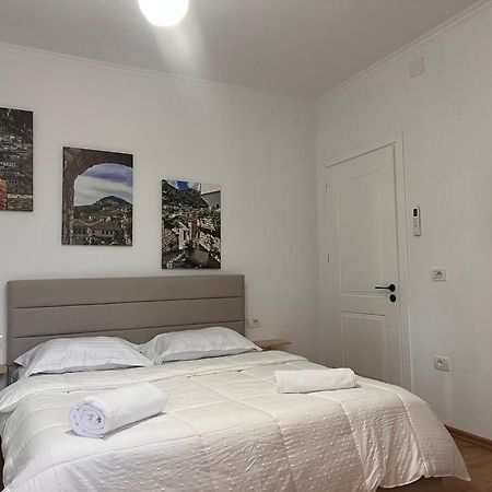 Hotel Villa Edis Berat Exteriör bild