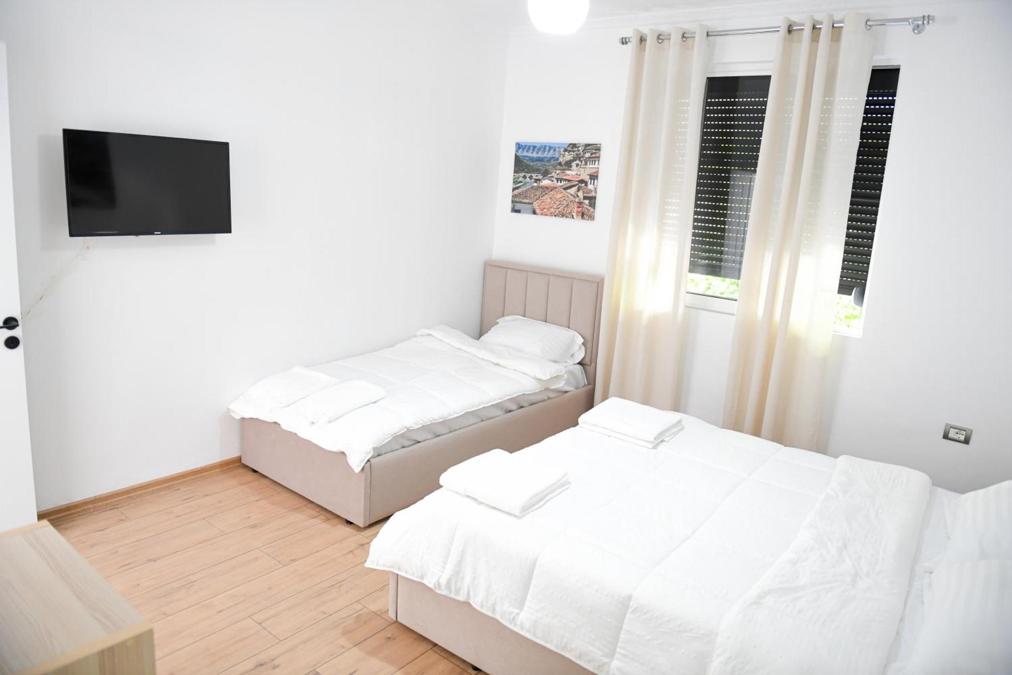 Hotel Villa Edis Berat Exteriör bild