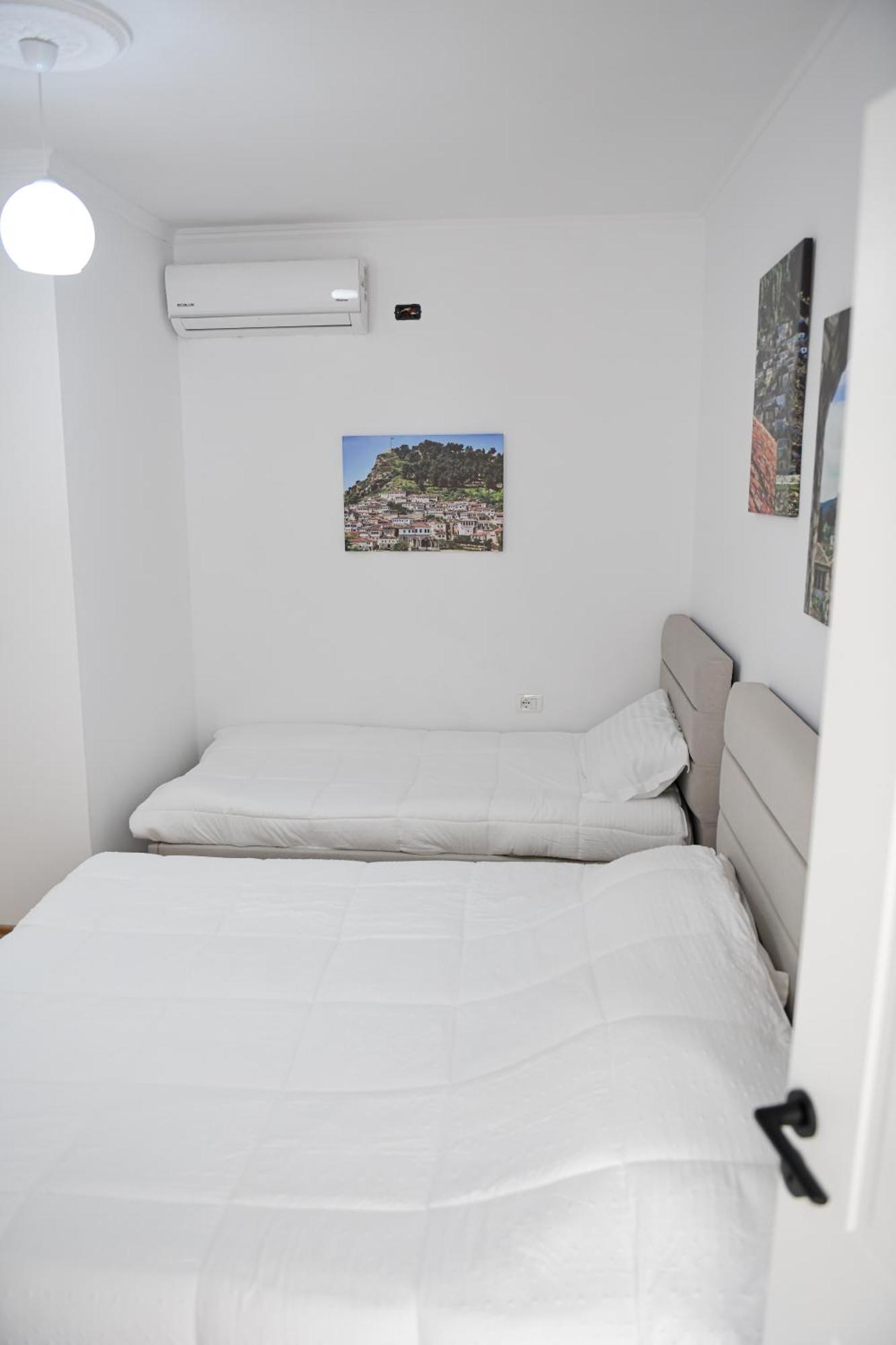 Hotel Villa Edis Berat Exteriör bild