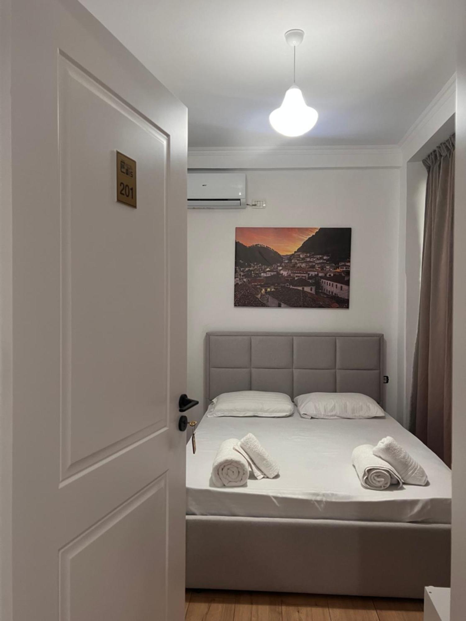 Hotel Villa Edis Berat Exteriör bild